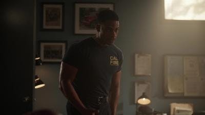 Assistir Fire Country Temporada 3 Episódio 10 Online em HD