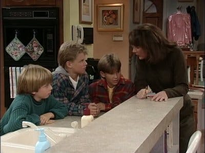 Assistir Família em Obras Temporada 3 Episódio 8 Online em HD