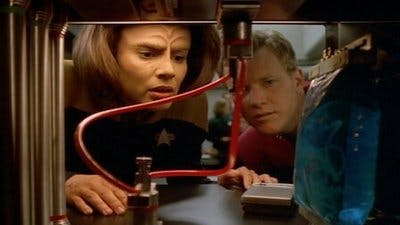 Assistir Jornada nas Estrelas: Voyager Temporada 3 Episódio 12 Online em HD