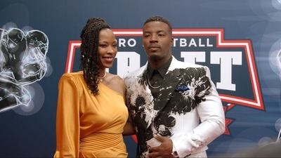 Assistir All American Temporada 6 Episódio 12 Online em HD