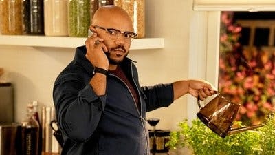 Assistir Grand Crew Temporada 2 Episódio 3 Online em HD