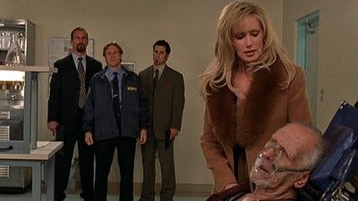 Assistir Arquivo Roswell Temporada 3 Episódio 13 Online em HD