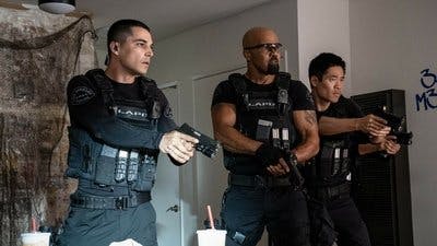 Assistir S.W.A.T.: Força de Intervenção Temporada 7 Episódio 12 Online em HD