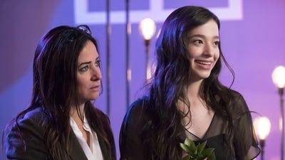 Assistir Better Things Temporada 2 Episódio 1 Online em HD