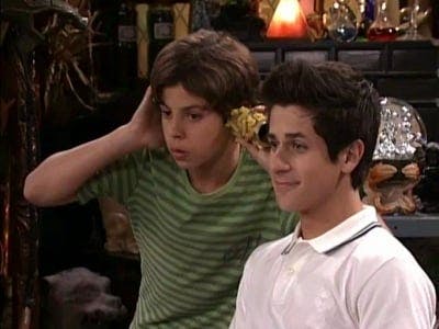 Assistir Os Feiticeiros de Waverly Place Temporada 2 Episódio 4 Online em HD