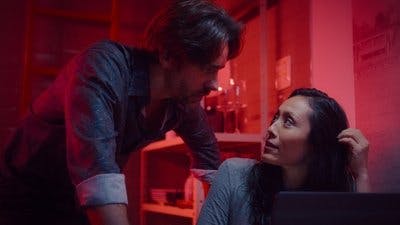 Assistir Desperate Lies Temporada 1 Episódio 9 Online em HD
