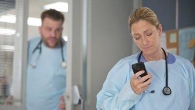 Assistir Nurse Jackie Temporada 5 Episódio 7 Online em HD