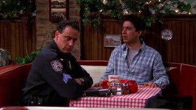 Assistir Raymond e Companhia Temporada 2 Episódio 17 Online em HD