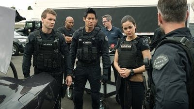 Assistir S.W.A.T.: Força de Intervenção Temporada 1 Episódio 9 Online em HD