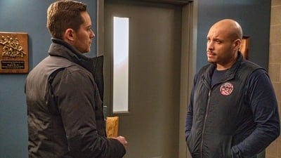 Assistir Chicago P.D.: Distrito 21 Temporada 6 Episódio 15 Online em HD