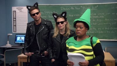 Assistir Community Temporada 2 Episódio 13 Online em HD