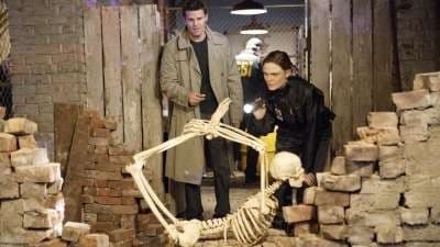 Assistir Bones Temporada 3 Episódio 13 Online em HD