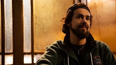 Assistir Ramy Temporada 2 Episódio 1 Online em HD