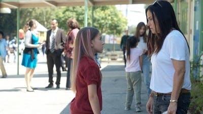 Assistir Better Things Temporada 3 Episódio 2 Online em HD