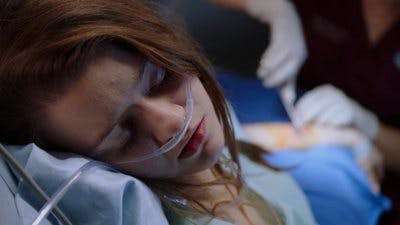 Assistir Chicago Med: Atendimento de Emergência Temporada 1 Episódio 15 Online em HD