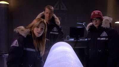 Assistir Eureka Temporada 3 Episódio 17 Online em HD