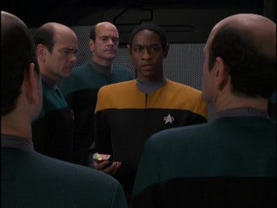 Assistir Jornada nas Estrelas: Voyager Temporada 7 Episódio 24 Online em HD