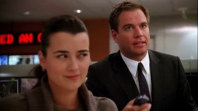 Assistir NCIS: Investigação Naval Temporada 6 Episódio 12 Online em HD