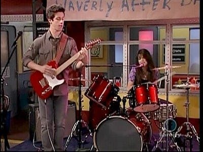 Assistir Os Feiticeiros de Waverly Place Temporada 2 Episódio 11 Online em HD