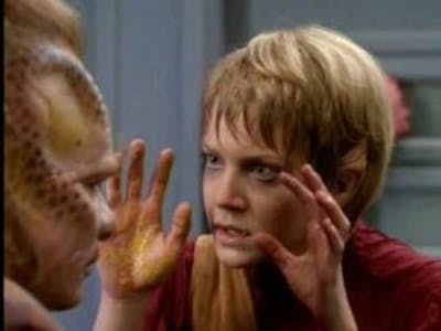 Assistir Jornada nas Estrelas: Voyager Temporada 2 Episódio 4 Online em HD