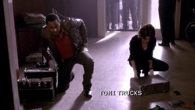 Assistir CSI: Nova York Temporada 8 Episódio 17 Online em HD