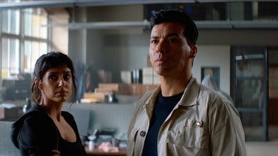 Assistir Invasão a Paris Temporada 1 Episódio 6 Online em HD