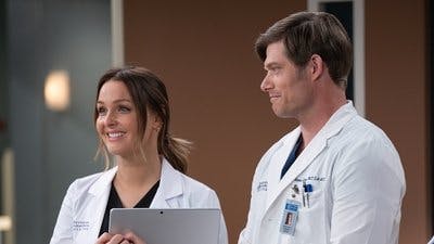 Assistir Anatomia de Grey Temporada 21 Episódio 16 Online em HD