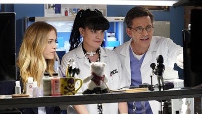 Assistir NCIS: Investigação Naval Temporada 15 Episódio 21 Online em HD