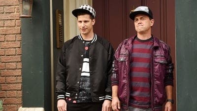 Assistir Brooklyn Nine-Nine: Lei e Desordem Temporada 5 Episódio 3 Online em HD