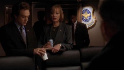 Assistir West Wing: Nos Bastidores do Poder Temporada 4 Episódio 16 Online em HD