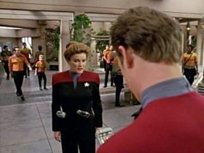 Assistir Jornada nas Estrelas: Voyager Temporada 1 Episódio 4 Online em HD