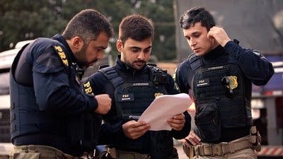 Assistir Border Control: Brazil Temporada 3 Episódio 15 Online em HD