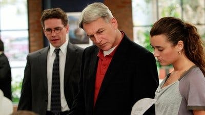 Assistir NCIS: Investigação Naval Temporada 8 Episódio 2 Online em HD