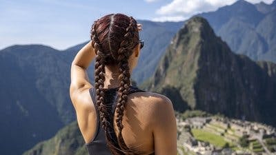 Assistir Bebidas do Mundo com Shay Mitchell Temporada 1 Episódio 1 Online em HD