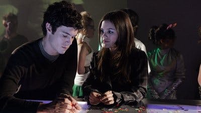 Assistir O.C.: Um Estranho no Paraíso Temporada 4 Episódio 8 Online em HD