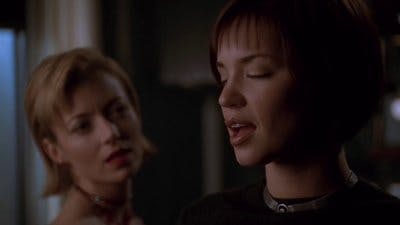 Assistir Mulher Gato Temporada 1 Episódio 13 Online em HD