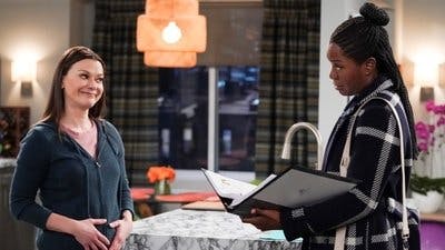 Assistir Bob Hearts Abishola Temporada 5 Episódio 4 Online em HD