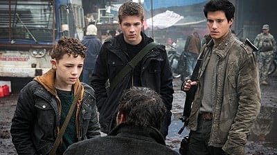 Assistir Falling Skies Temporada 3 Episódio 9 Online em HD