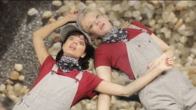 Assistir Garfunkel and Oates Temporada 1 Episódio 1 Online em HD