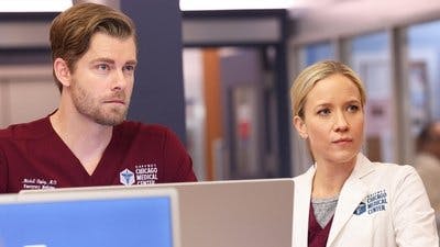 Assistir Chicago Med: Atendimento de Emergência Temporada 9 Episódio 13 Online em HD