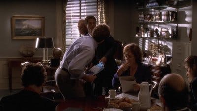 Assistir West Wing: Nos Bastidores do Poder Temporada 1 Episódio 7 Online em HD