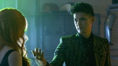 Assistir Shadowhunters: Instrumentos Mortais Temporada 1 Episódio 4 Online em HD