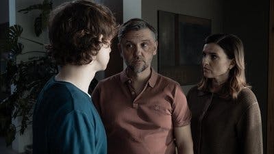 Assistir Um Homem Decente Temporada 1 Episódio 6 Online em HD