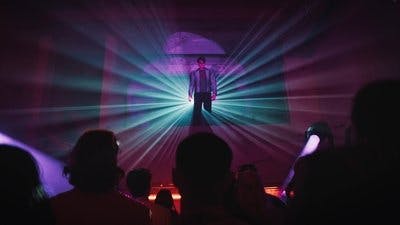 Assistir Um Trilhão de Dólares Temporada 1 Episódio 2 Online em HD