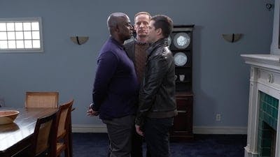 Assistir Brooklyn Nine-Nine: Lei e Desordem Temporada 5 Episódio 12 Online em HD