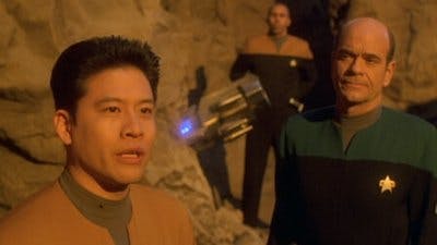 Assistir Jornada nas Estrelas: Voyager Temporada 5 Episódio 24 Online em HD