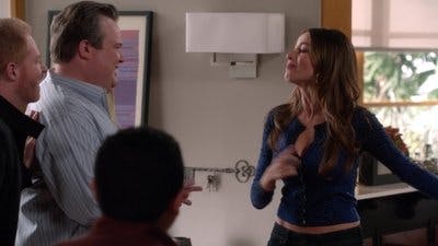 Assistir Família Moderna Temporada 3 Episódio 24 Online em HD