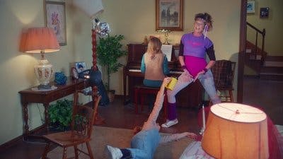 Assistir Lady Dynamite Temporada 2 Episódio 3 Online em HD