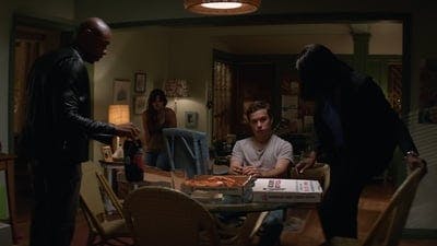 Assistir Animal Kingdom Temporada 1 Episódio 9 Online em HD