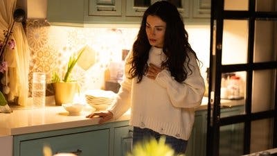 Assistir Safir Temporada 1 Episódio 24 Online em HD